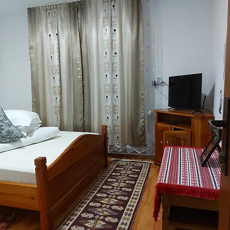Casa Ioana ホームステイ Poiana Mărului